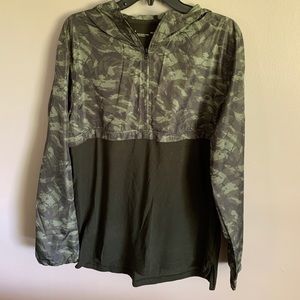 Under armour windbreaker/ anorak